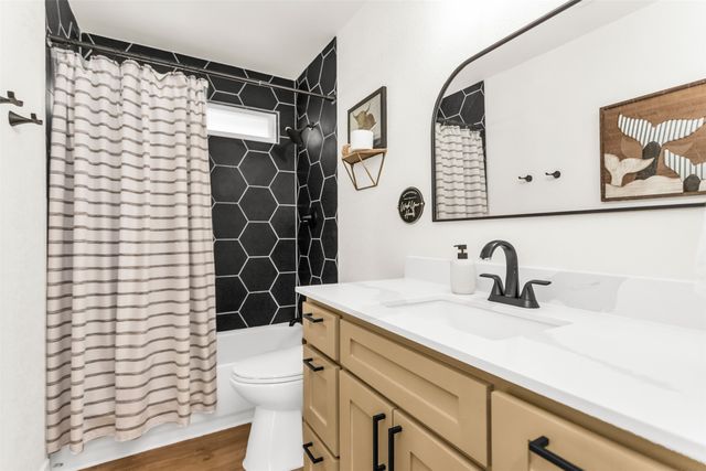 8618 Coventry Drive, Rowlett, TX 75089