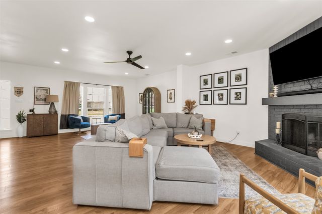 8618 Coventry Drive, Rowlett, TX 75089