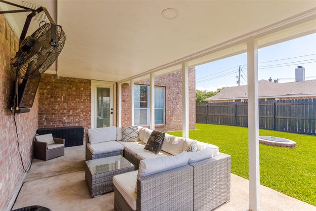 8618 Coventry Drive, Rowlett, TX 75089
