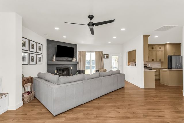 8618 Coventry Drive, Rowlett, TX 75089