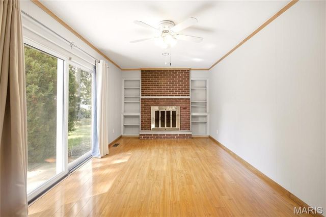530 Mid Meadows Lane, Kirkwood, MO 63122