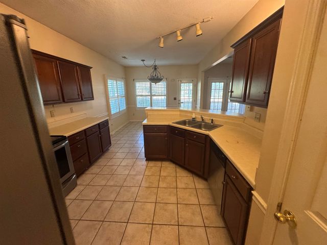 4860 RIVERCREST LN, Bartlett, TN 38135