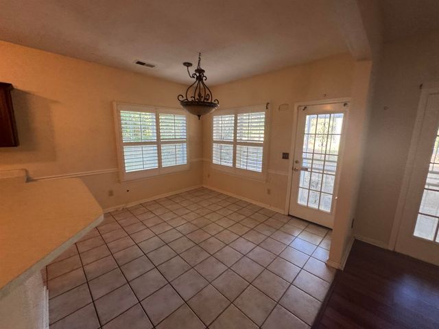 4860 RIVERCREST LN, Bartlett, TN 38135