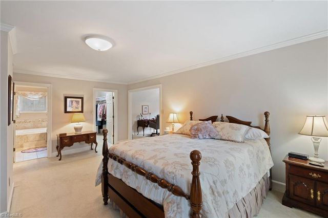 924 Ashley Glen Drive, Winston-salem, NC 27104