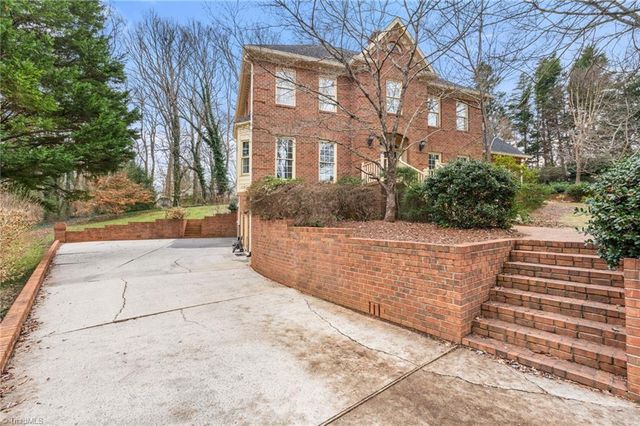 924 Ashley Glen Drive, Winston-salem, NC 27104