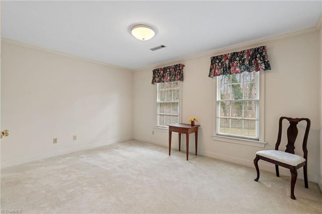 924 Ashley Glen Drive, Winston-salem, NC 27104