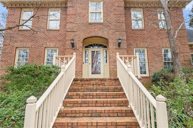 924 Ashley Glen Drive, Winston-salem, NC 27104