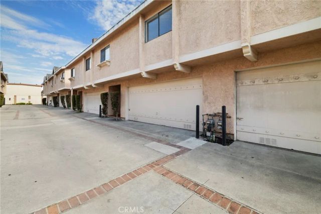 13534 Cordary Avenue 14, Hawthorne, CA 90250