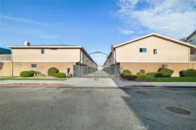 13534 Cordary Avenue 14, Hawthorne, CA 90250