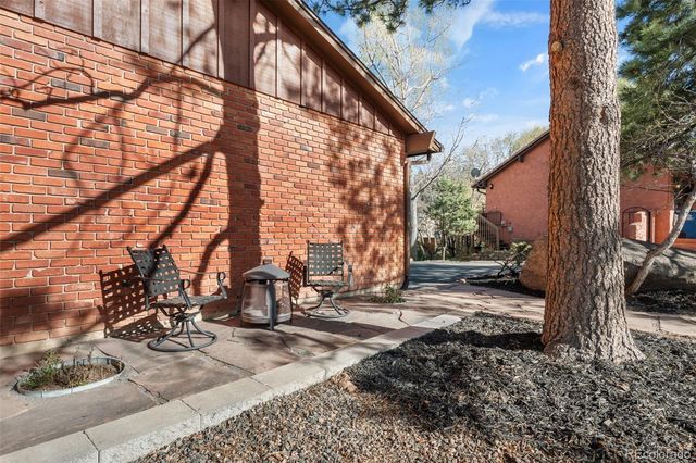 15 Stover Lane, Manitou Springs, CO 80829