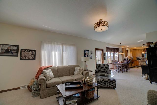 23 Cedarwood Drive, Watseka, IL 60970