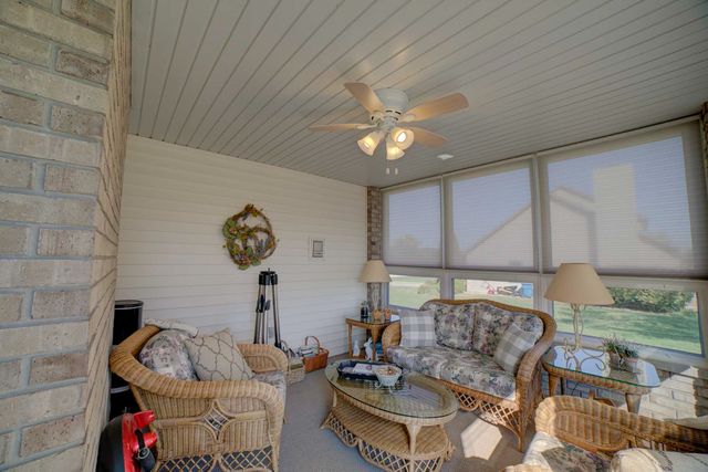 23 Cedarwood Drive, Watseka, IL 60970