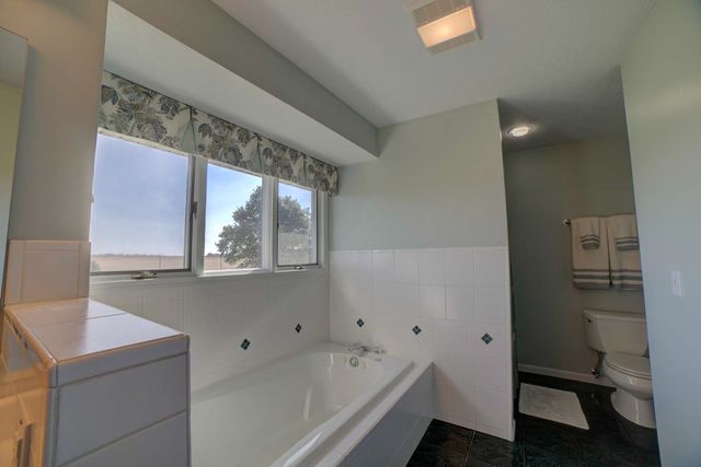 23 Cedarwood Drive, Watseka, IL 60970