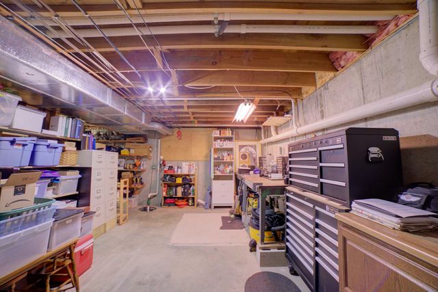 23 Cedarwood Drive, Watseka, IL 60970