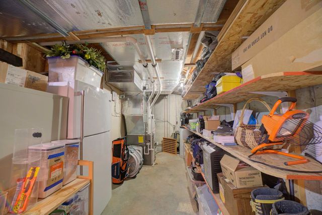 23 Cedarwood Drive, Watseka, IL 60970