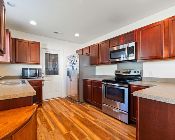 184 Brittondale Road, Summerville, SC 29485