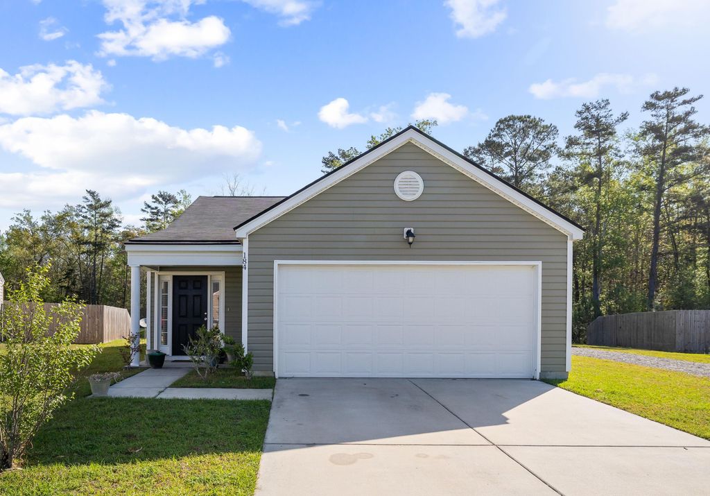 184 Brittondale Road, Summerville, SC 29485