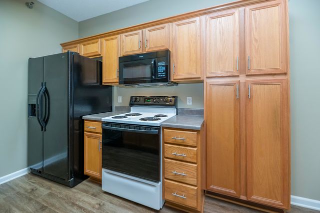 3800 SADDLEBROOK PL 408, Columbia, MO 65202