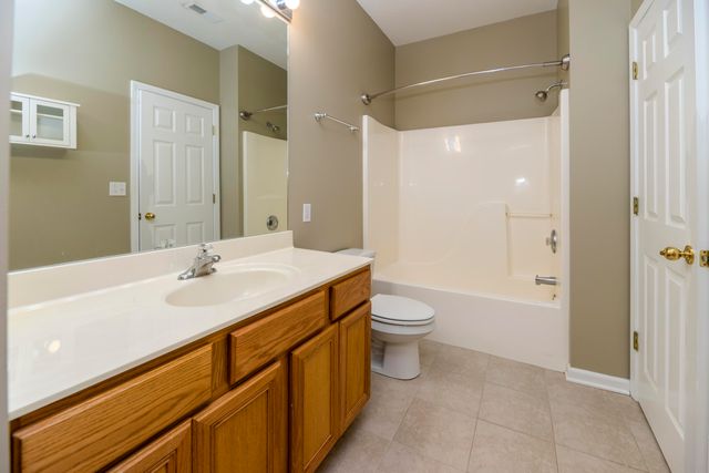 3800 SADDLEBROOK PL 408, Columbia, MO 65202