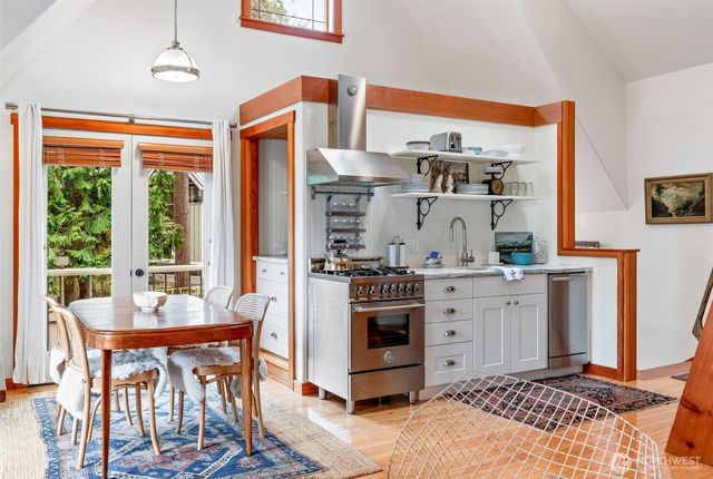 2201 Ebony Street, Port Townsend, WA 98368