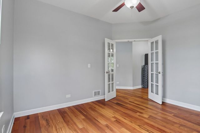 1201 Sterling Drive, Mundelein, IL 60060