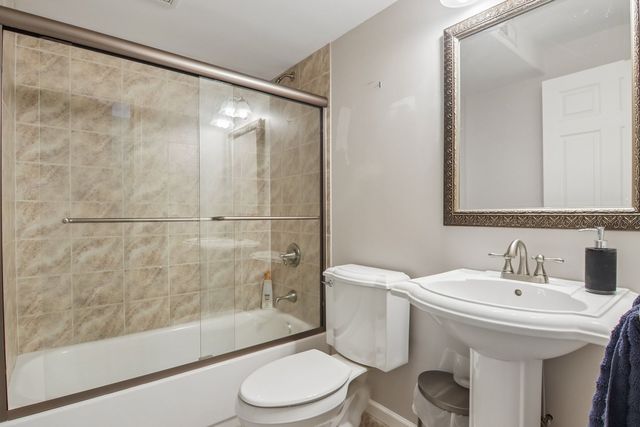1201 Sterling Drive, Mundelein, IL 60060