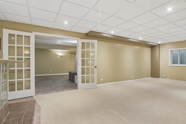 1201 Sterling Drive, Mundelein, IL 60060