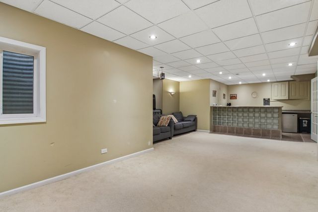 1201 Sterling Drive, Mundelein, IL 60060