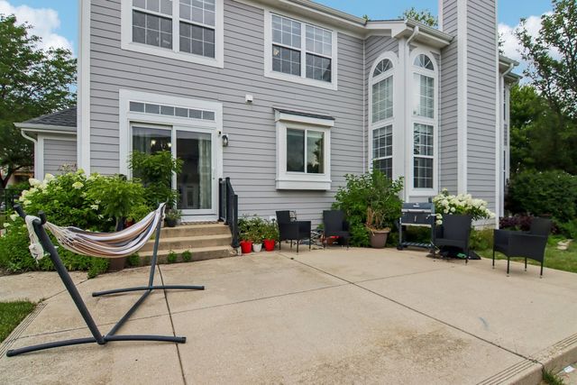 1201 Sterling Drive, Mundelein, IL 60060
