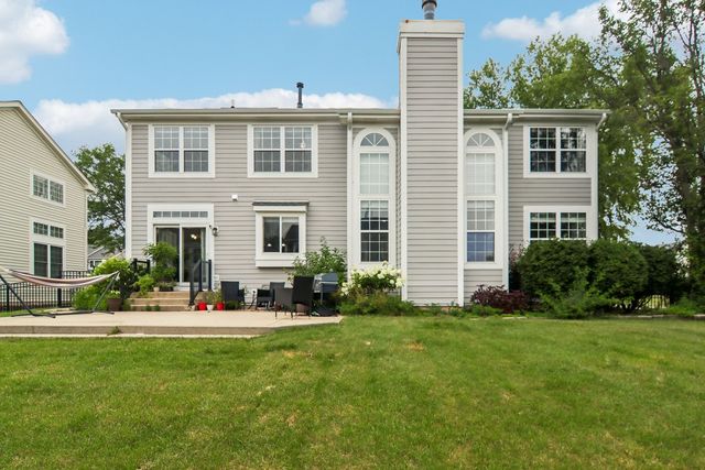 1201 Sterling Drive, Mundelein, IL 60060