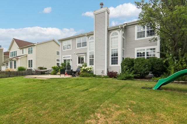 1201 Sterling Drive, Mundelein, IL 60060