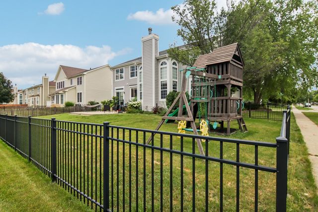 1201 Sterling Drive, Mundelein, IL 60060