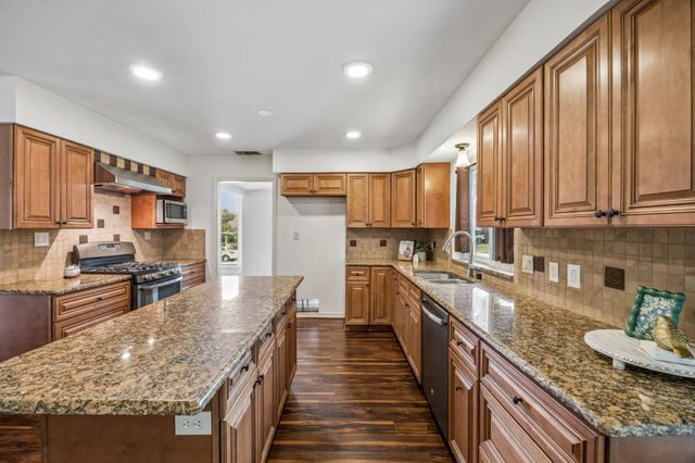 1017 Dartbrook Drive, Plano, TX 75075