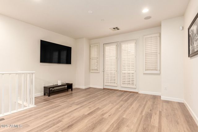 2444 E MONTECITO Avenue, Phoenix, AZ 85016