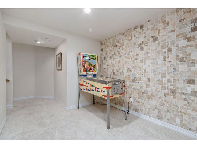 5714 Bluff Ln, Loveland, CO 80537