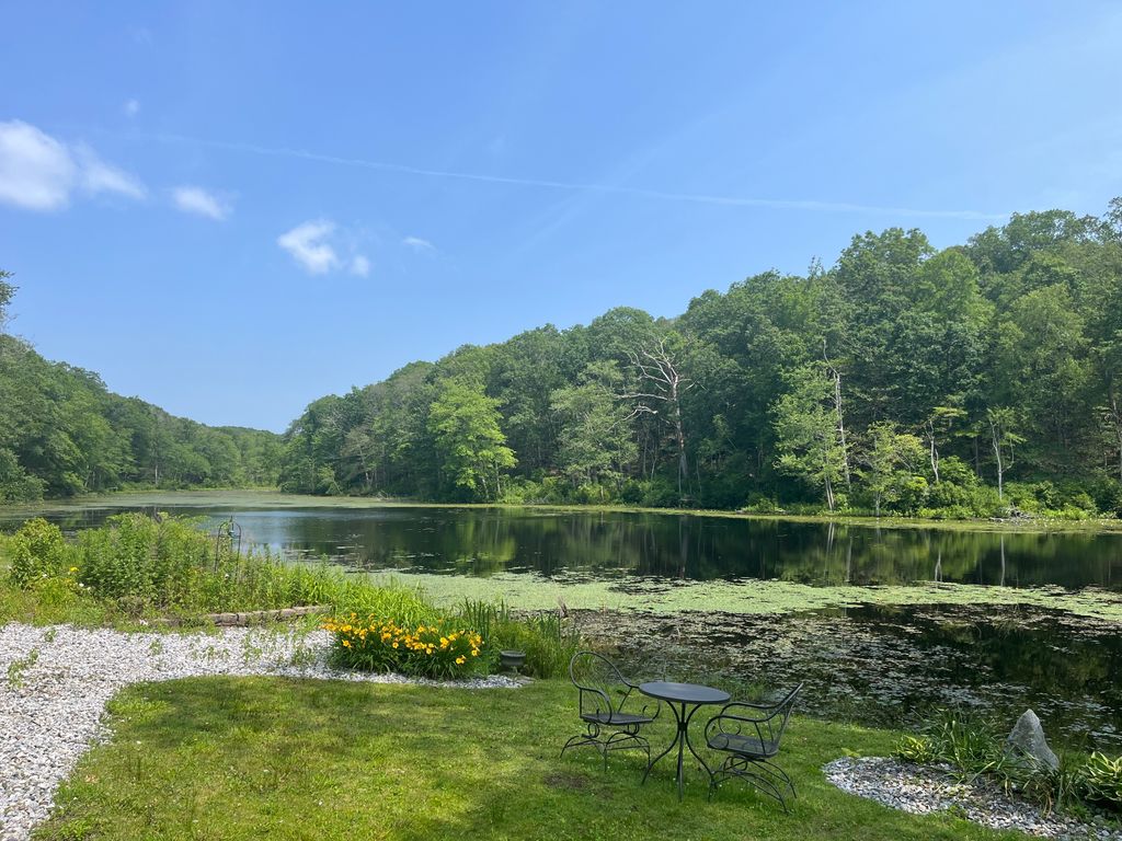538 Winthrop Road, Deep River, CT 06417