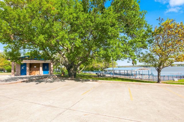 605 Keel Way, Azle, TX 76020