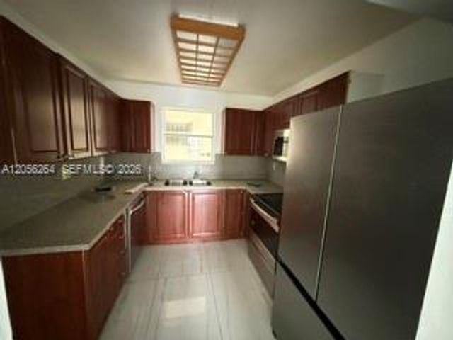 1700 NE 191st Street 510, Miami, FL 33179