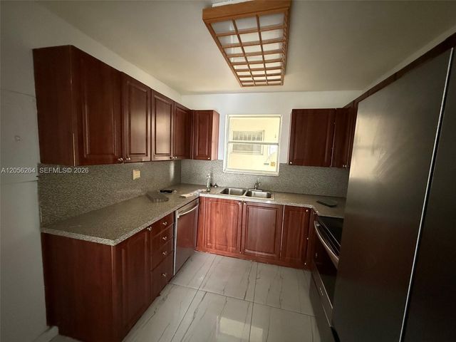 1700 NE 191st Street 510, Miami, FL 33179