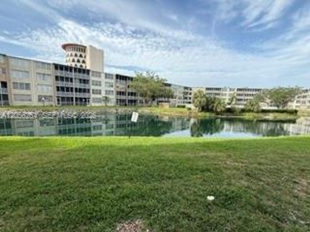 1700 NE 191st Street 510, Miami, FL 33179