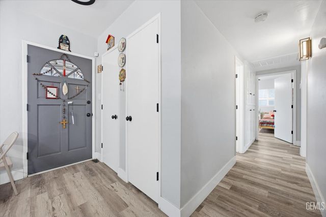 2208 Greenwood Drive, Bakersfield, CA 93306