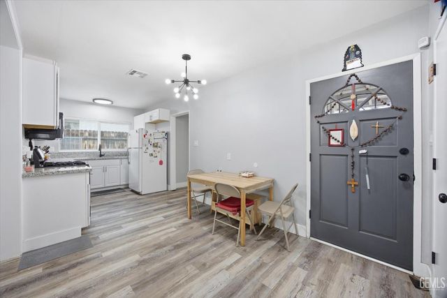 2208 Greenwood Drive, Bakersfield, CA 93306