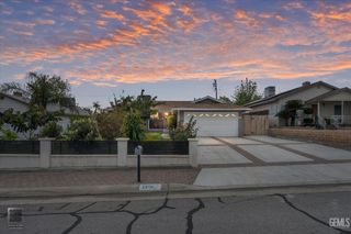 2208 Greenwood Drive, Bakersfield, CA 93306