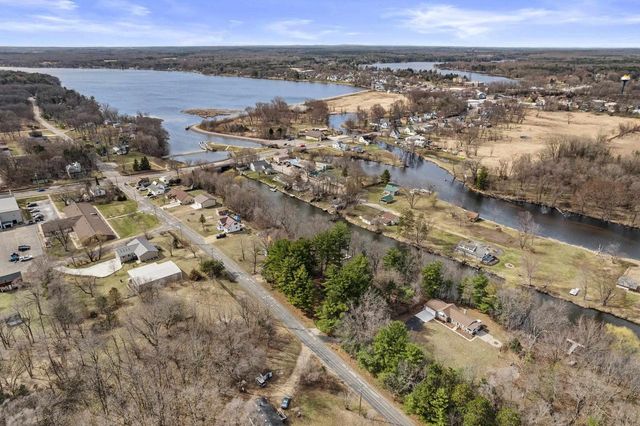 129 E Water Street, Montello, WI 53949