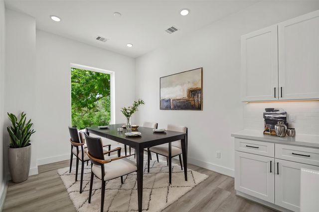 870 W Little York Road B, Houston, TX 77091