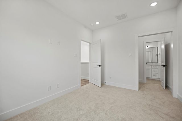 870 W Little York Road B, Houston, TX 77091