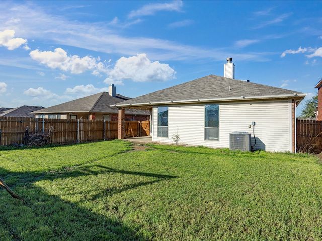 5204 Grayson Ridge Drive, Fort Worth, TX 76179