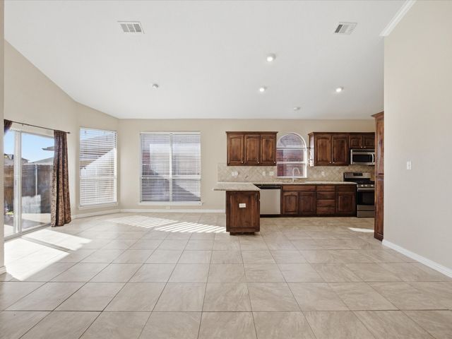 5204 Grayson Ridge Drive, Fort Worth, TX 76179