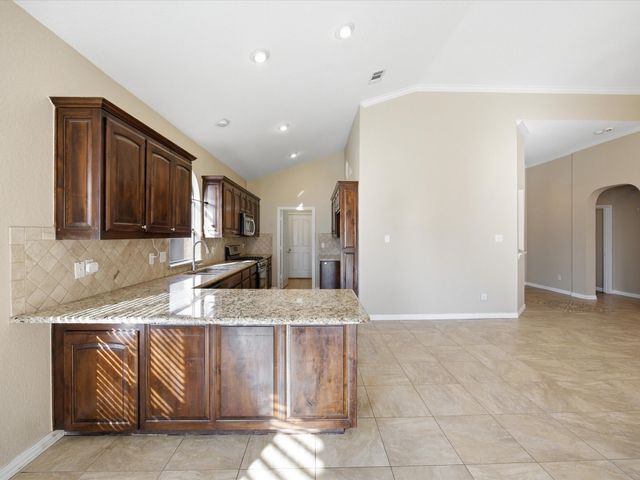 5204 Grayson Ridge Drive, Fort Worth, TX 76179
