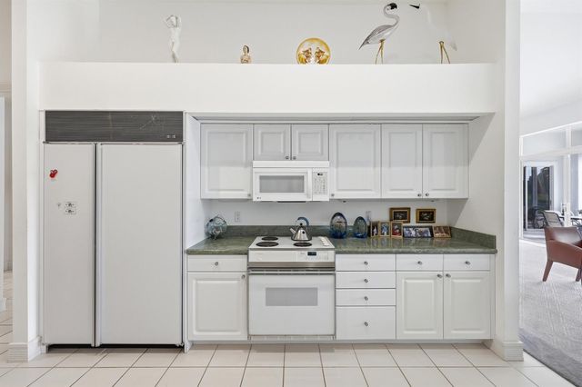 173 N Village Way, Jupiter, FL 33458